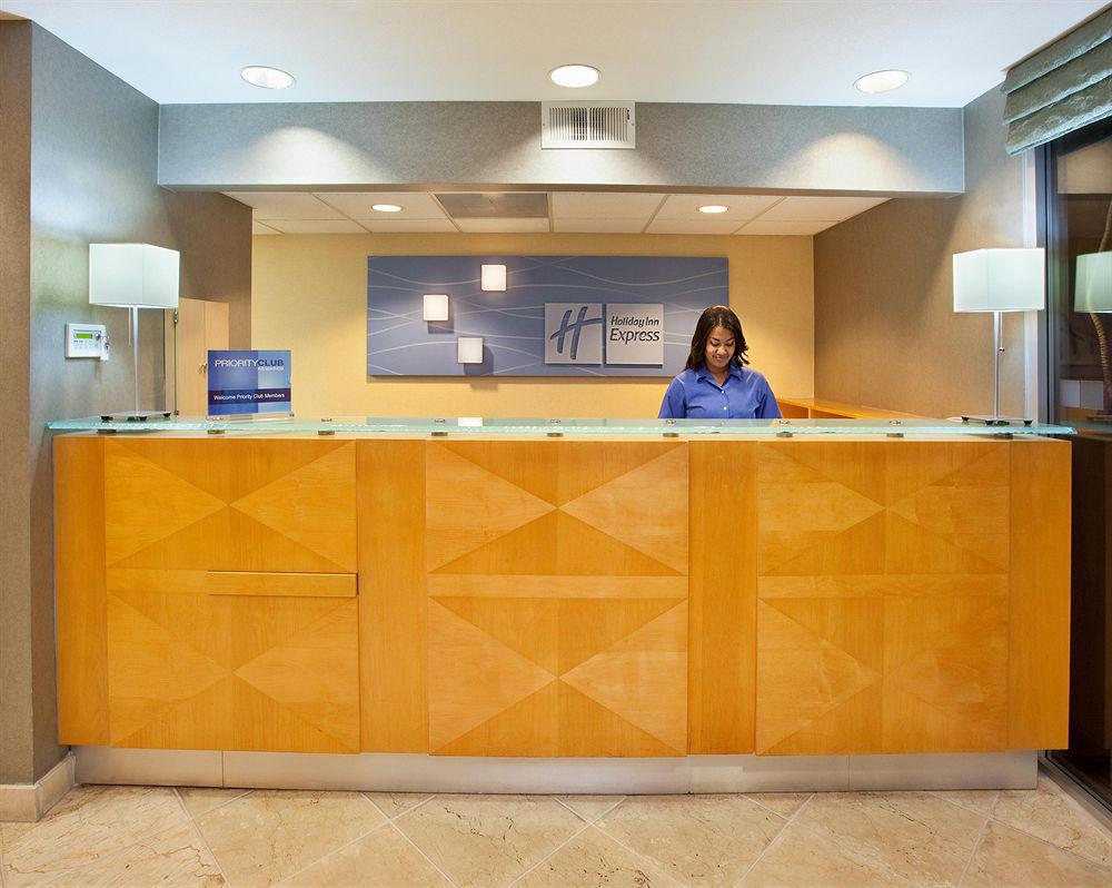Holiday Inn Express Redwood City Central By Ihg Интерьер фото