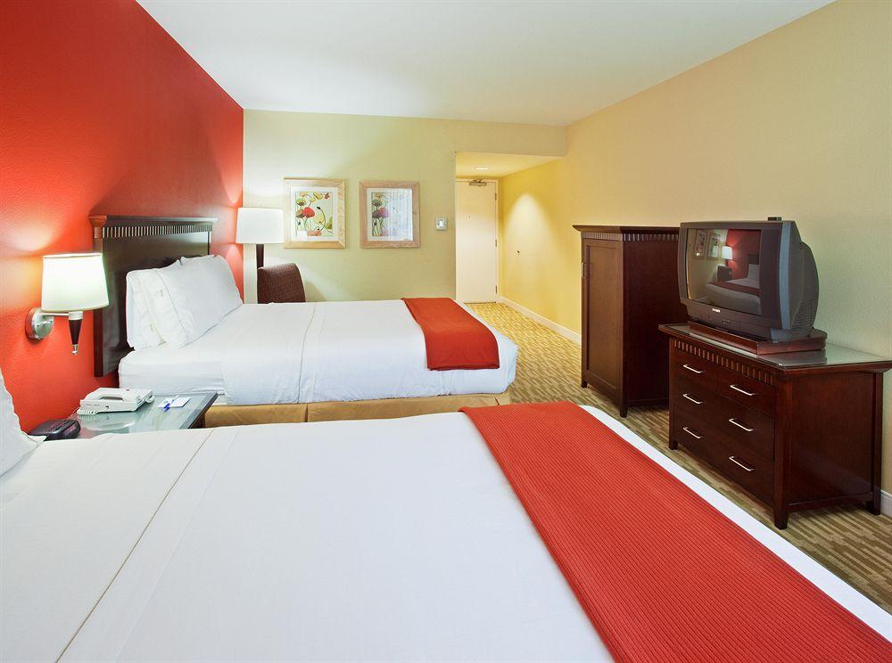 Holiday Inn Express Redwood City Central By Ihg Номер фото